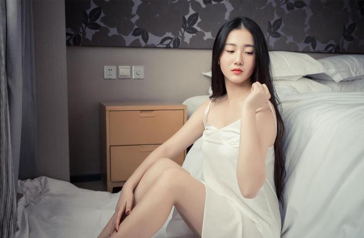 16岁小孩暴躁少女参与CSGO游戏